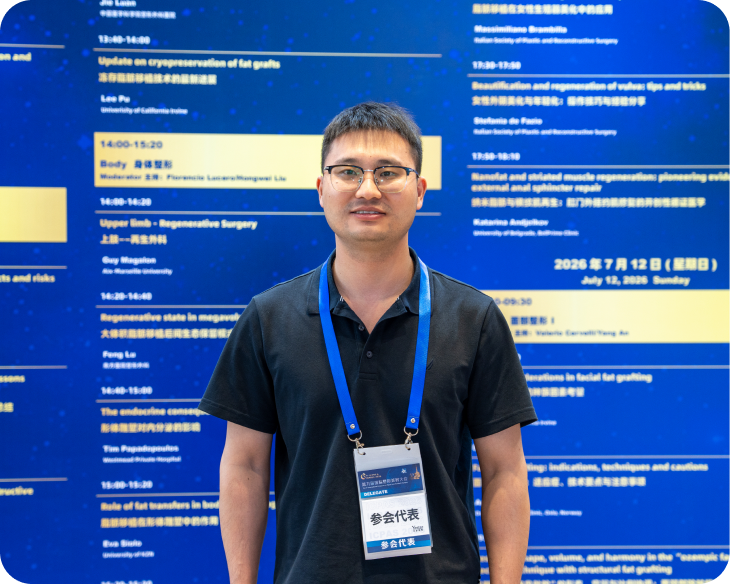 Doctor Wu Yi presenting at an academic event